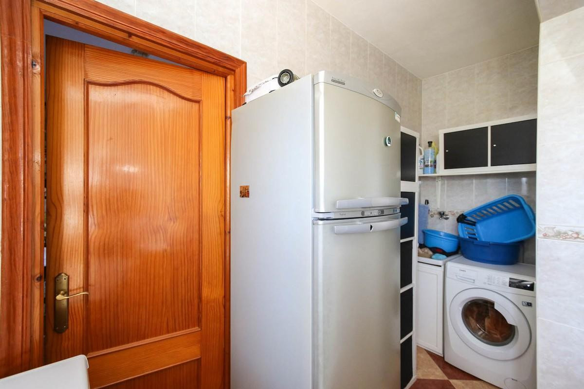 Se vende Villa - Chalet de 5 dormitorios en Costa Del Sol, Málaga, España