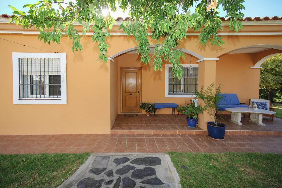 Se vende Villa - Chalet de 5 dormitorios en Costa Del Sol, Málaga, España