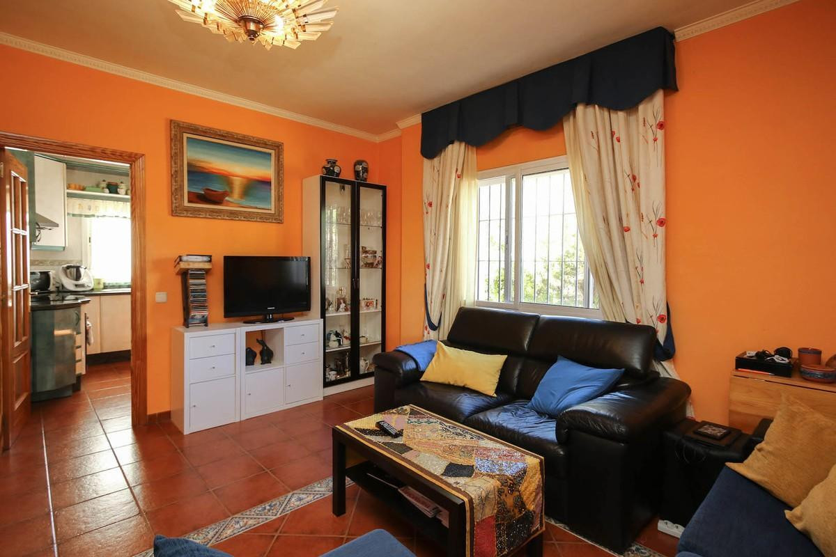 Se vende Villa - Chalet de 5 dormitorios en Costa Del Sol, Málaga, España