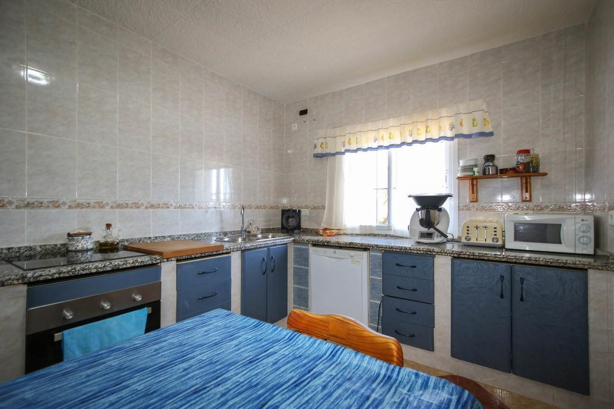 Se vende Villa - Chalet de 5 dormitorios en Costa Del Sol, Málaga, España