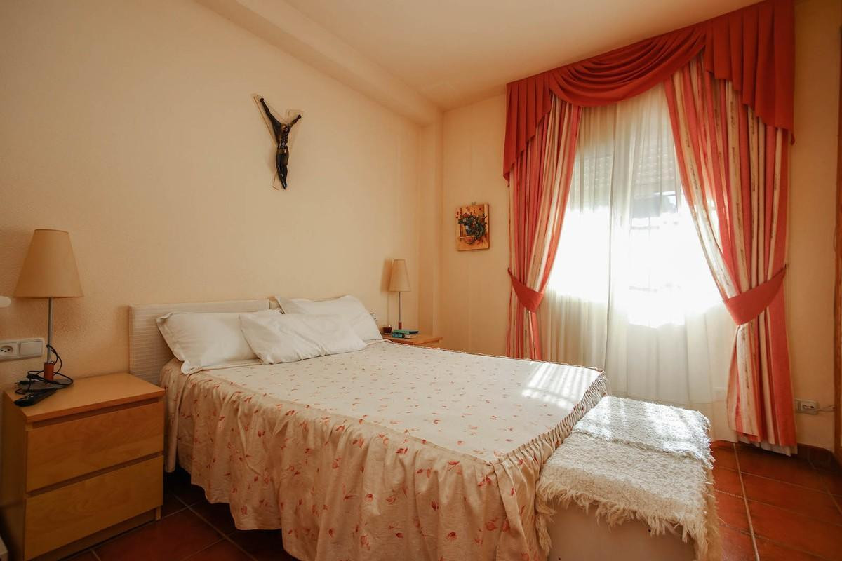Se vende Villa - Chalet de 5 dormitorios en Costa Del Sol, Málaga, España
