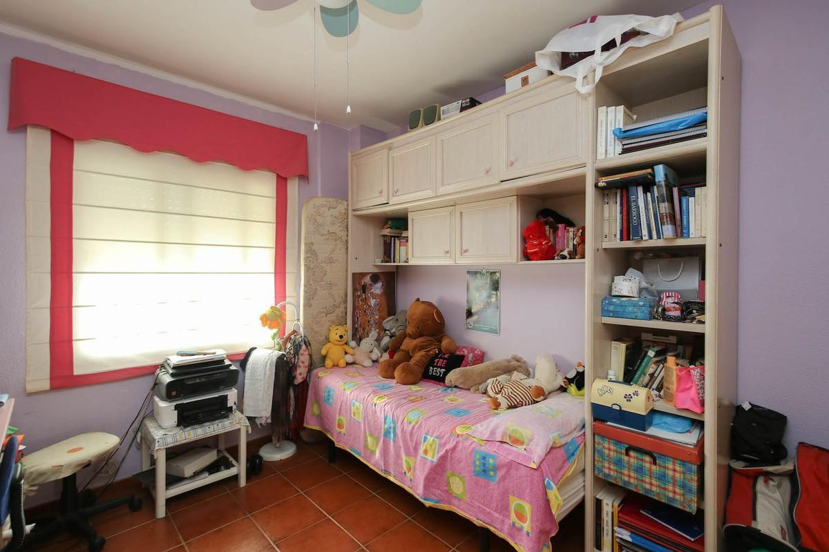 Se vende Villa - Chalet de 5 dormitorios en Costa Del Sol, Málaga, España