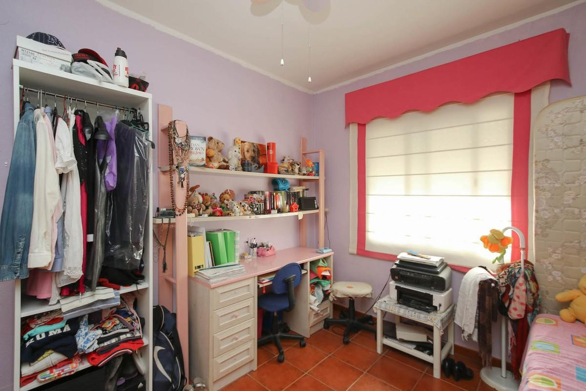 Se vende Villa - Chalet de 5 dormitorios en Costa Del Sol, Málaga, España