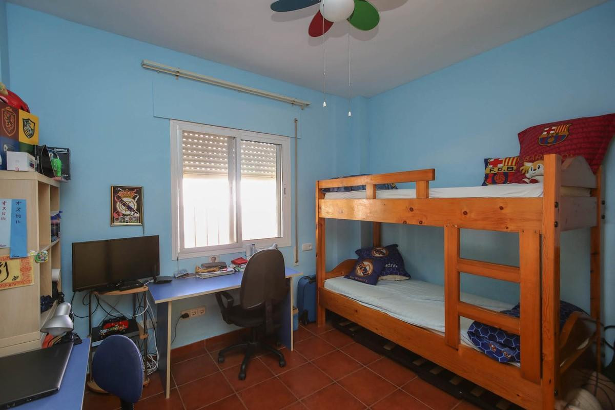Se vende Villa - Chalet de 5 dormitorios en Costa Del Sol, Málaga, España