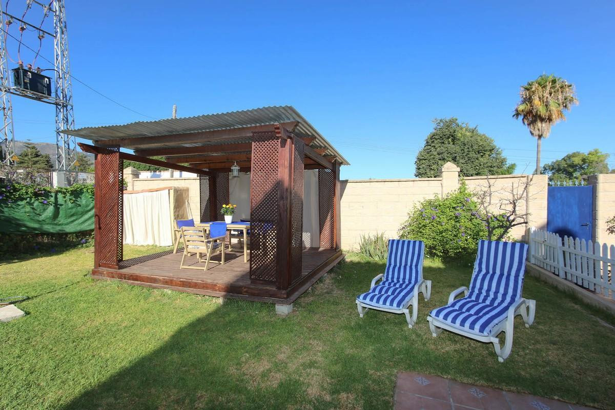 Se vende Villa - Chalet de 5 dormitorios en Costa Del Sol, Málaga, España