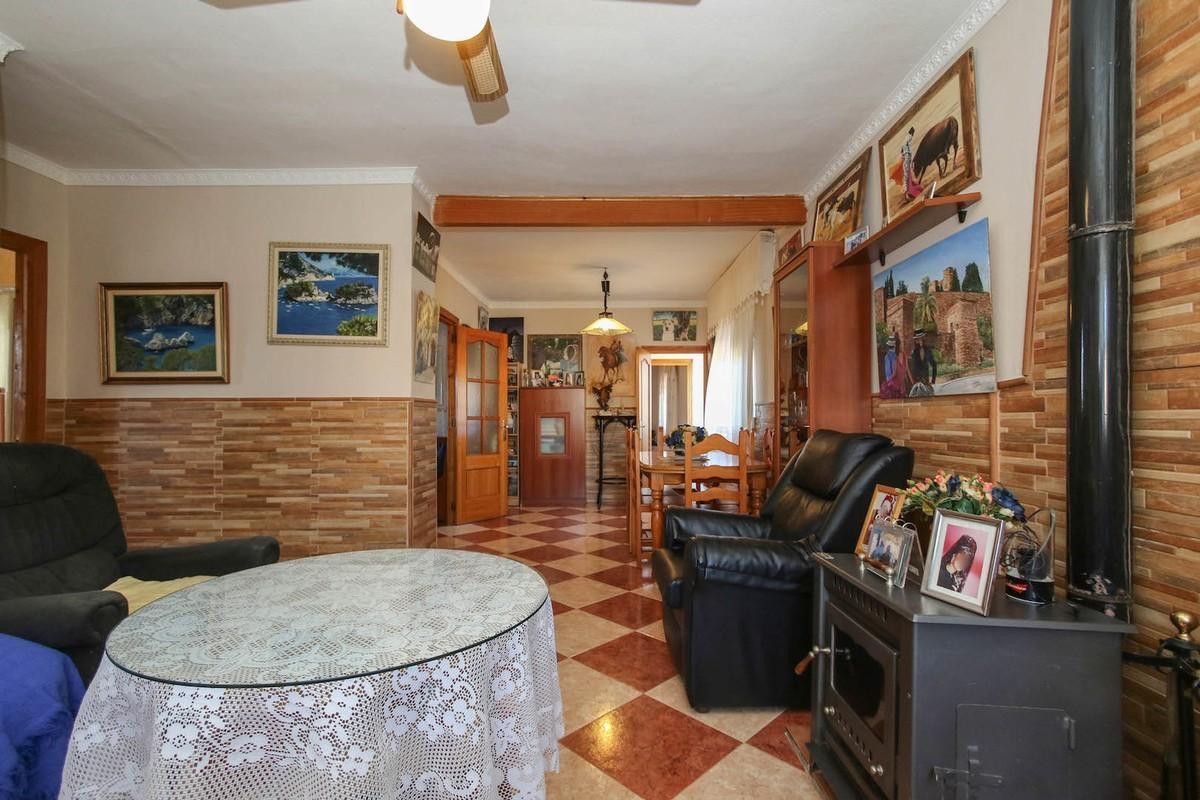 Se vende Villa - Chalet de 5 dormitorios en Costa Del Sol, Málaga, España