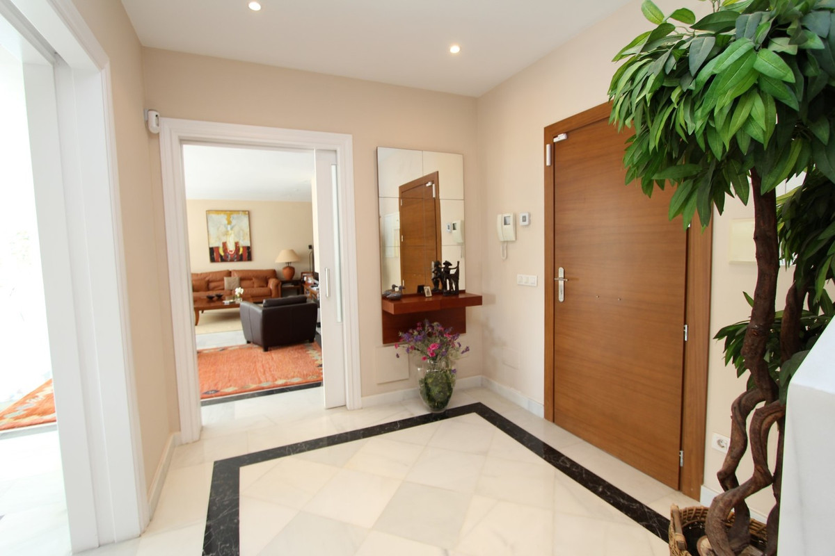 Se vende Villa - Chalet de 6 dormitorios en Costa Del Sol, Málaga, España