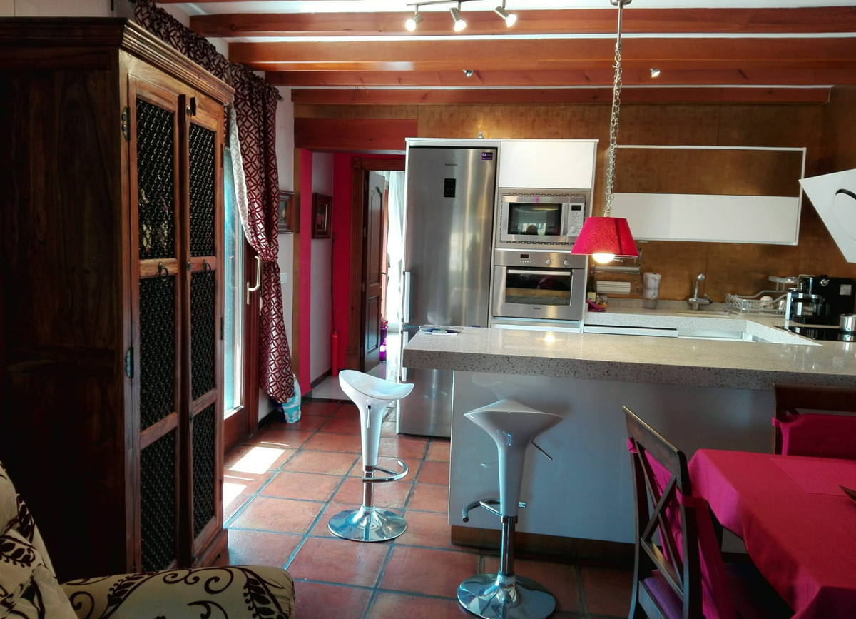 2 Bed Apartment for sale in San Luis De Sabinillas Costa Del Sol, Málaga, Spain