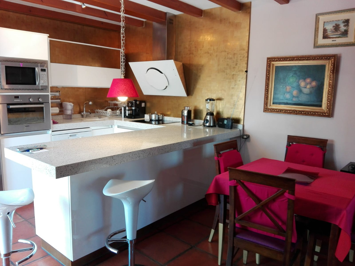 2 Bed Apartment for sale in San Luis De Sabinillas Costa Del Sol, Málaga, Spain
