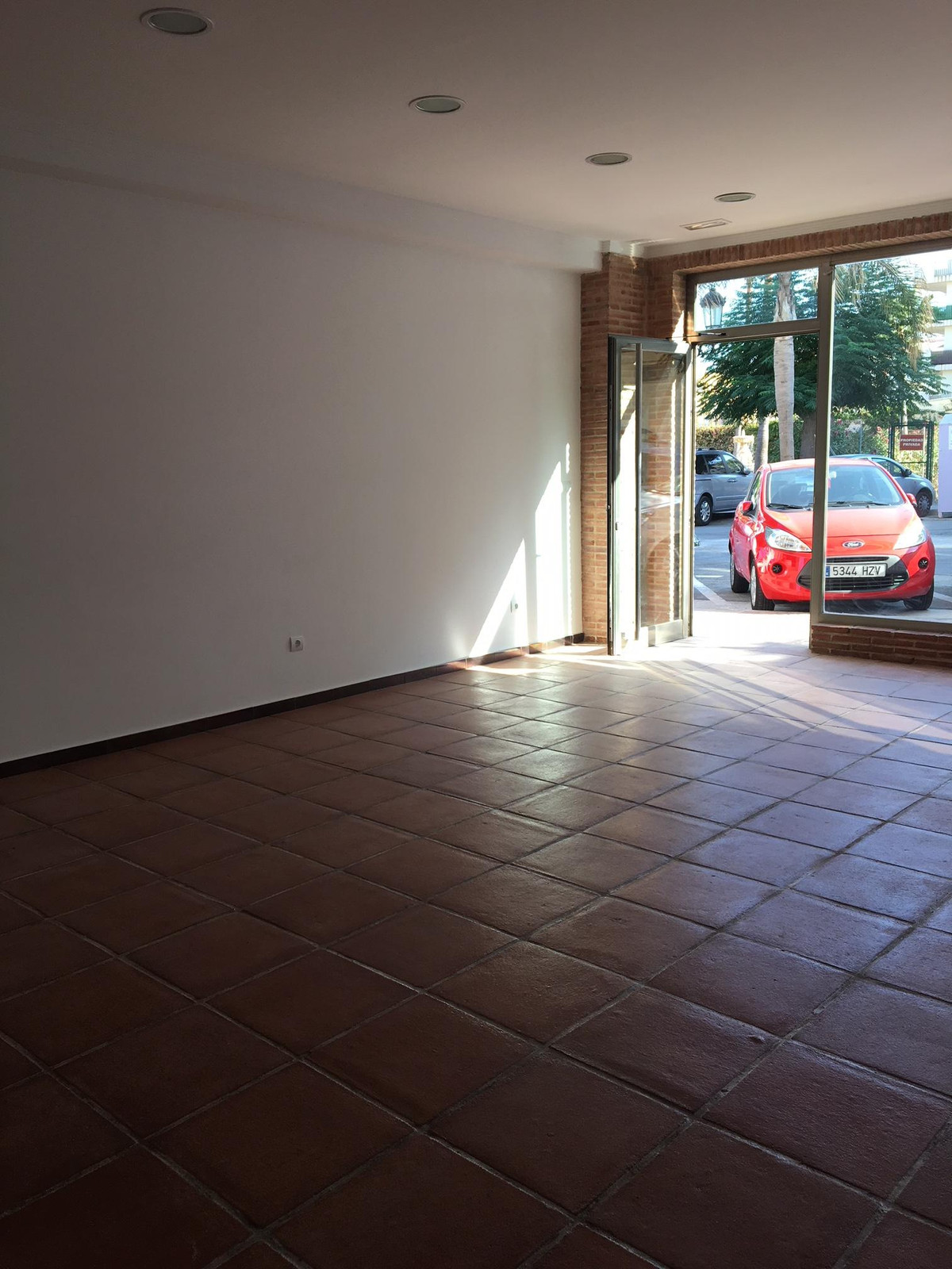 Se vende Local comercial  en Costa Del Sol, Málaga, España