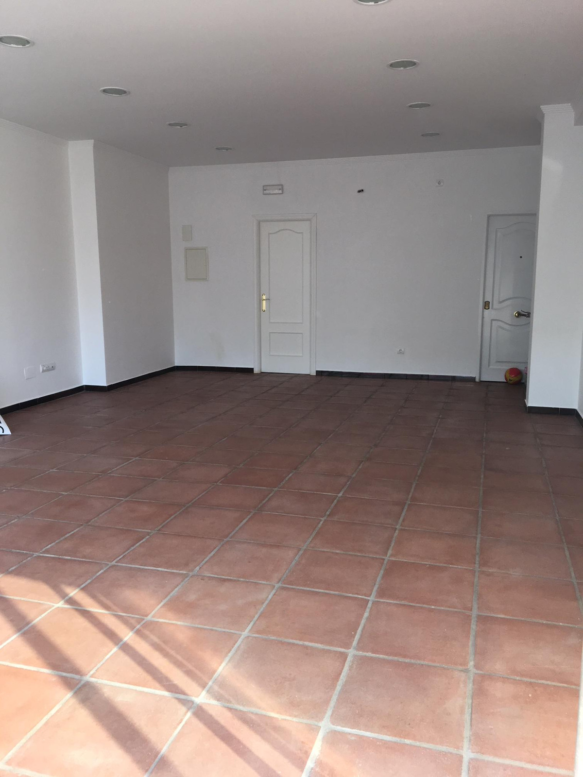 Se vende Local comercial  en Costa Del Sol, Málaga, España