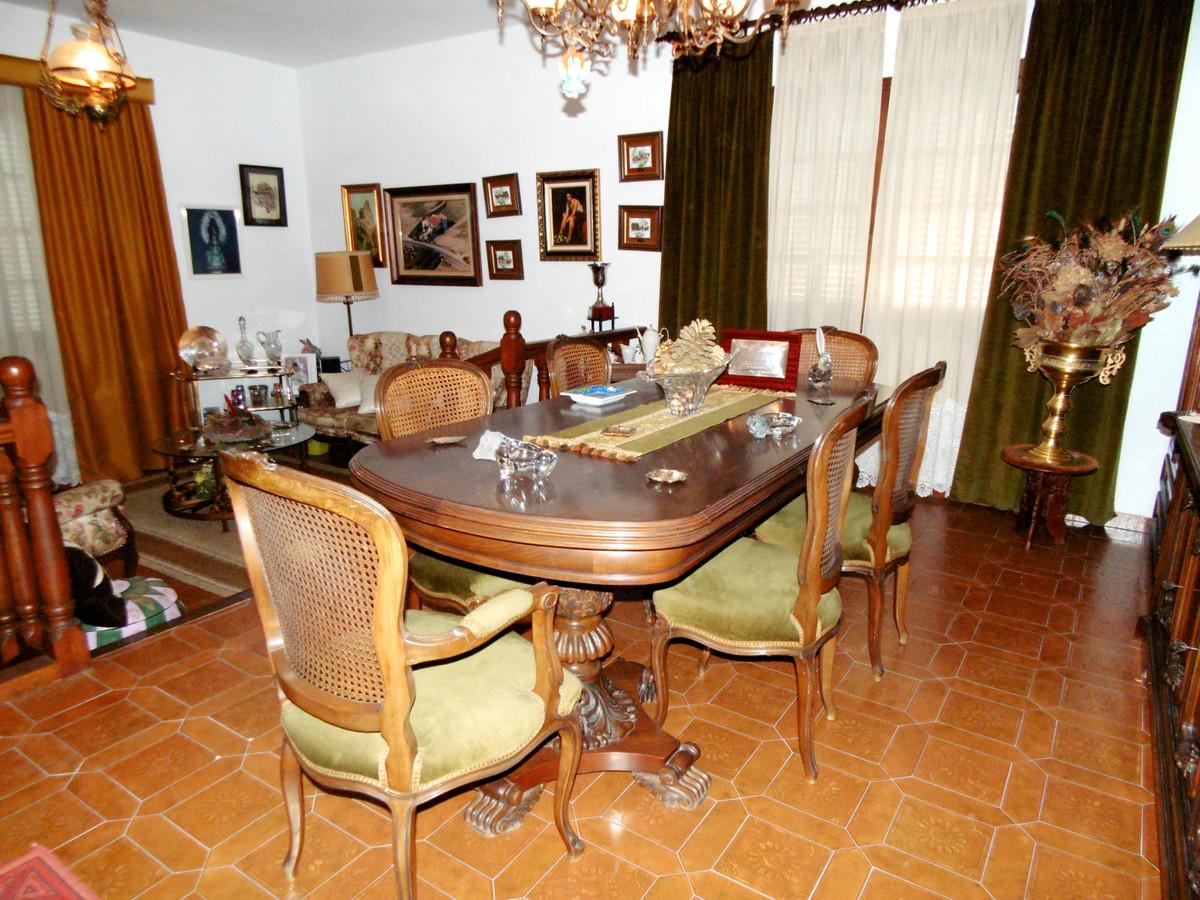 6 Bed Townhouse for sale in Coín Costa Del Sol, Málaga, Spain