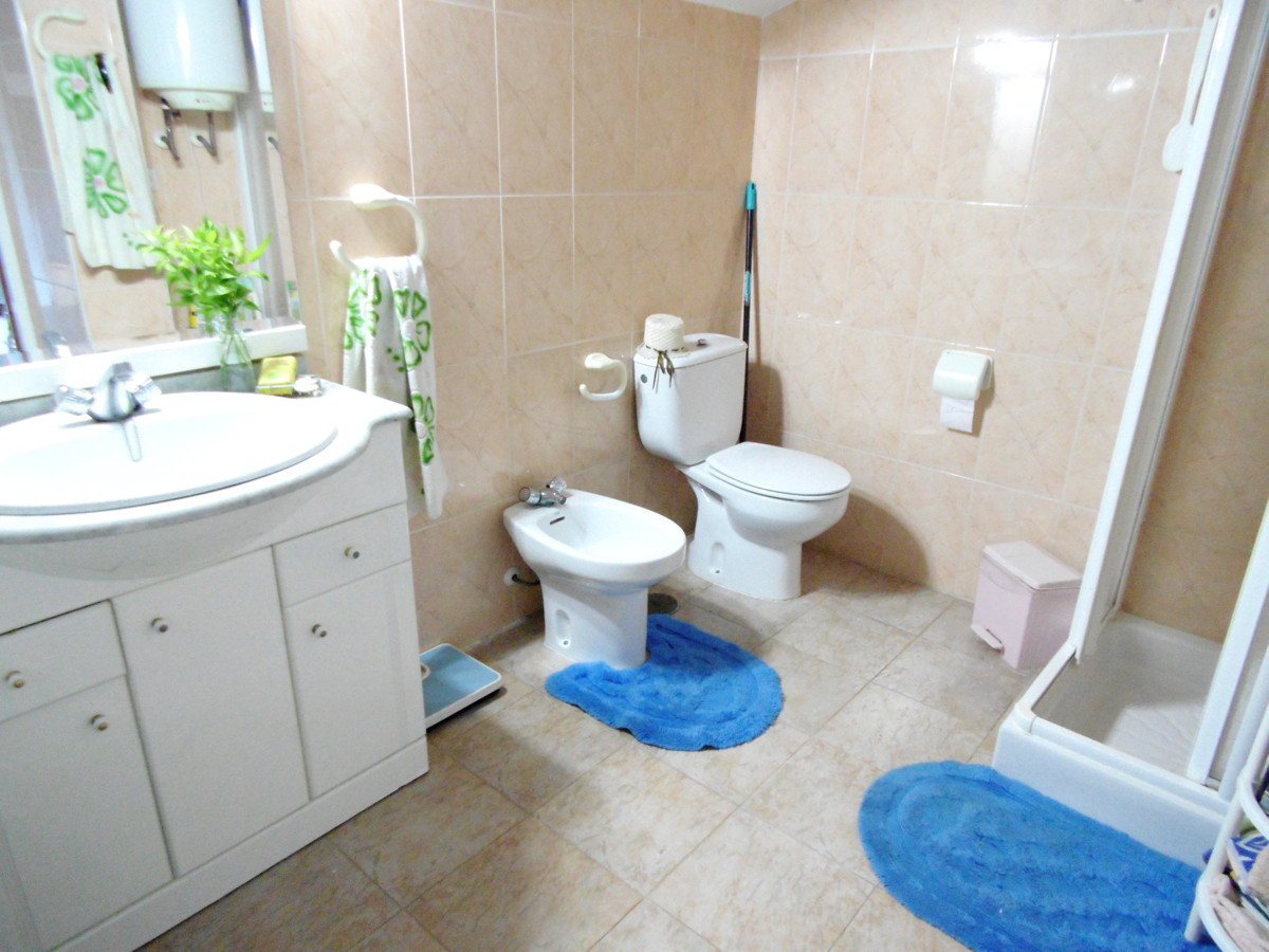 6 Bed Townhouse for sale in Coín Costa Del Sol, Málaga, Spain