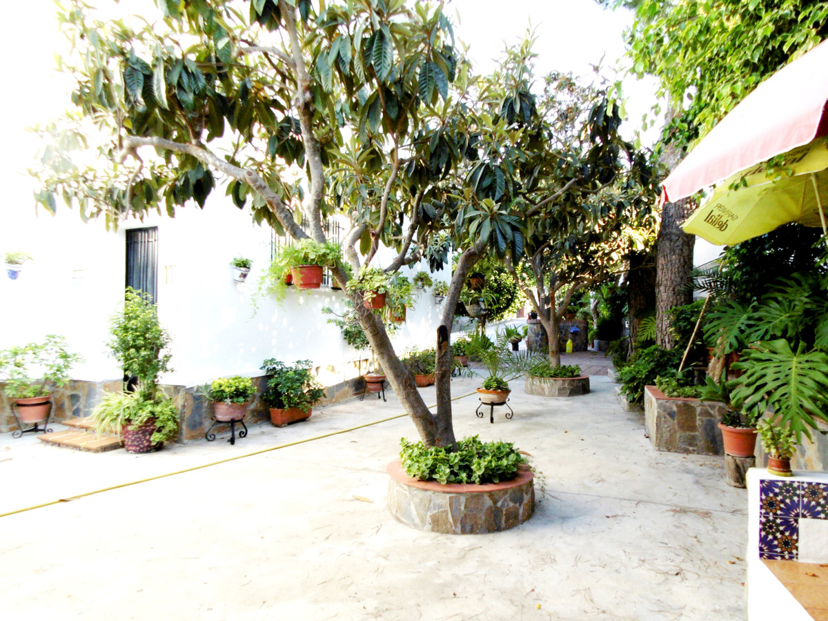 6 Bed Townhouse for sale in Coín Costa Del Sol, Málaga, Spain