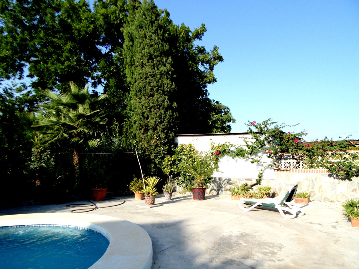 6 Bed Townhouse for sale in Coín Costa Del Sol, Málaga, Spain