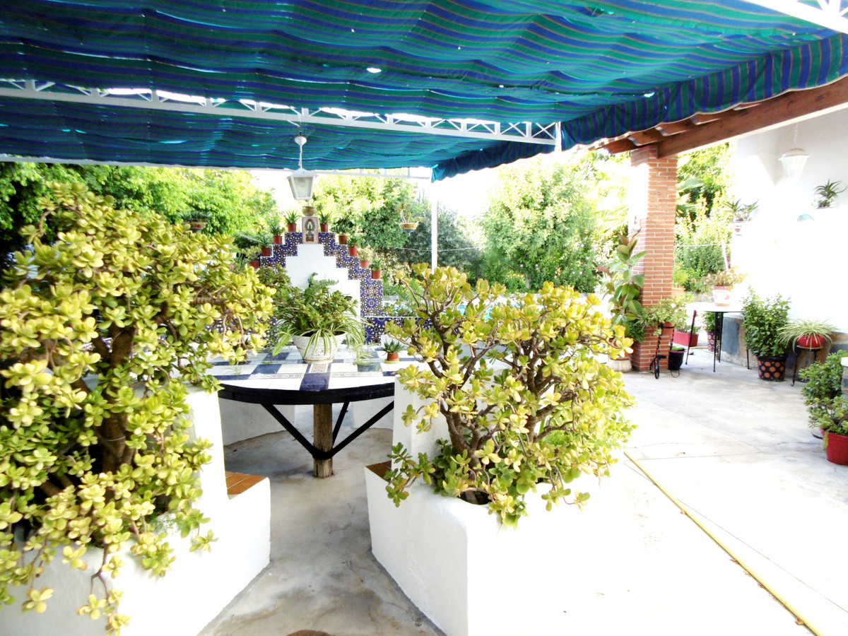 6 Bed Townhouse for sale in Coín Costa Del Sol, Málaga, Spain