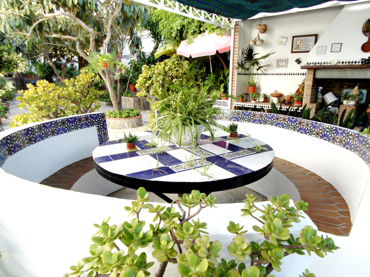 6 Bed Townhouse for sale in Coín Costa Del Sol, Málaga, Spain