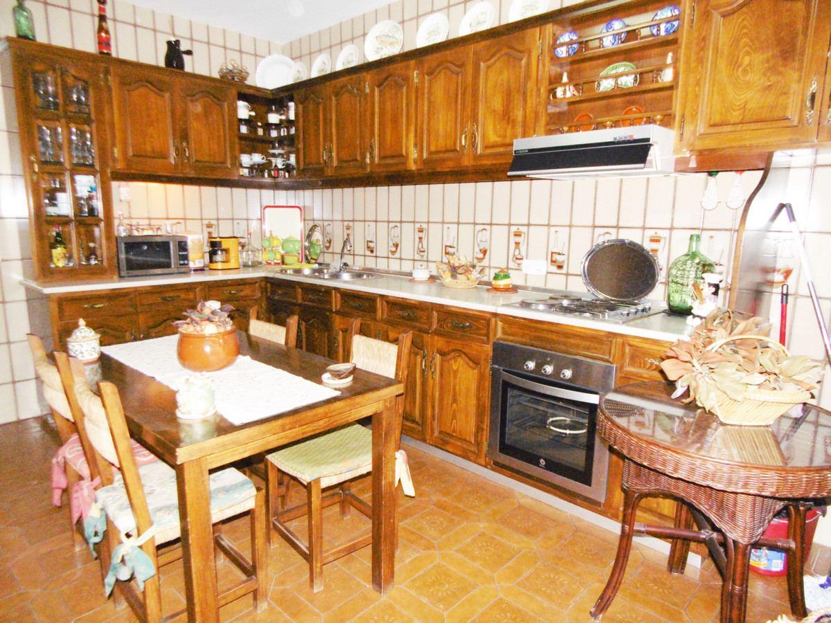 6 Bed Townhouse for sale in Coín Costa Del Sol, Málaga, Spain