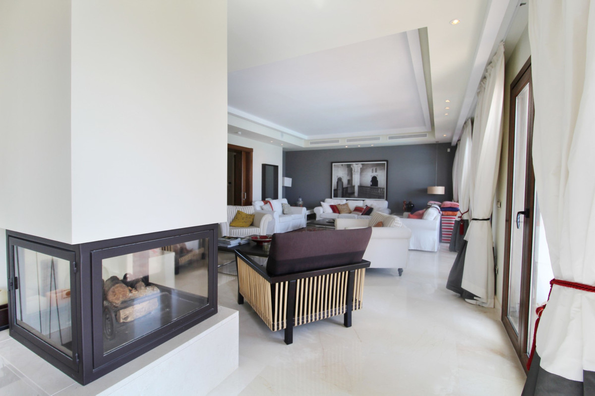 Se vende Villa - Chalet de 5 dormitorios en Costa Del Sol, Málaga, España