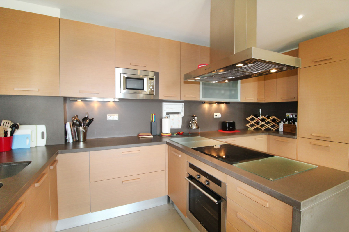 Se vende Villa - Chalet de 5 dormitorios en Costa Del Sol, Málaga, España