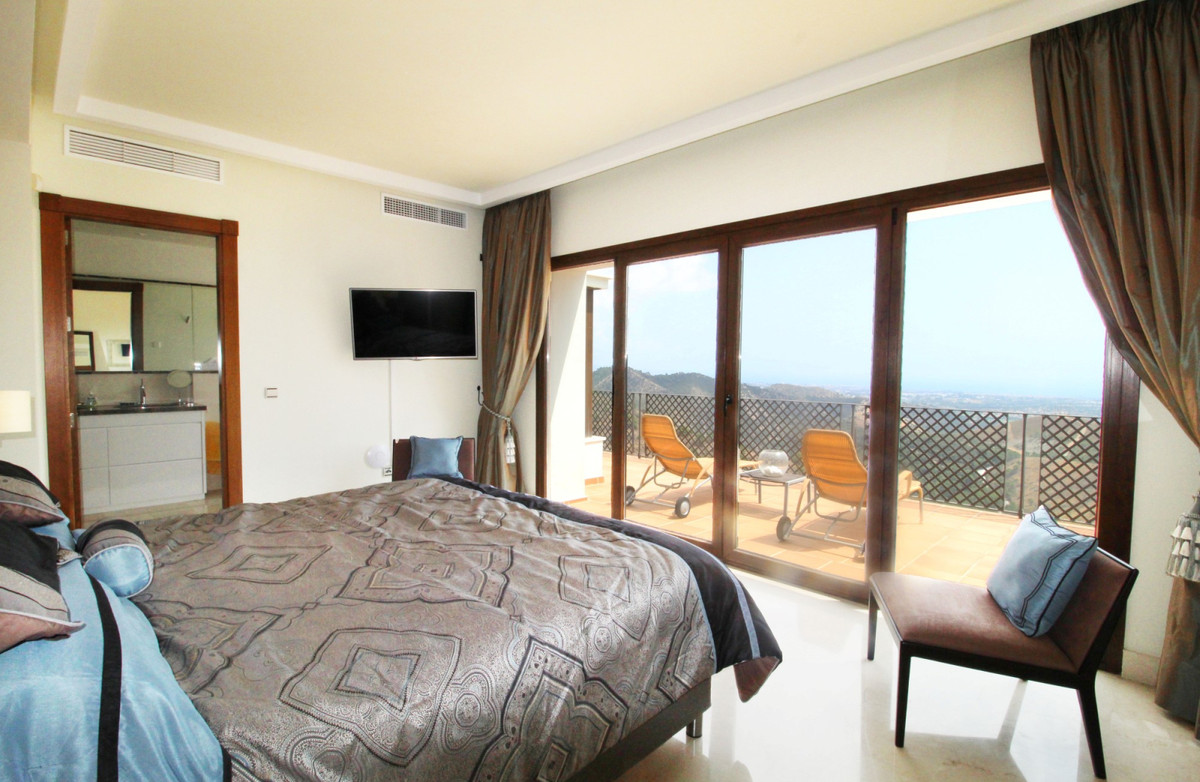 Se vende Villa - Chalet de 5 dormitorios en Costa Del Sol, Málaga, España