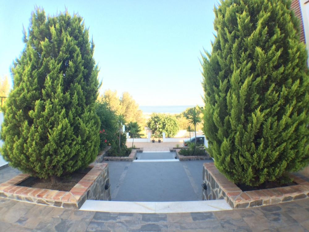 5 Bed Townhouse for sale in Frigiliana Costa Del Sol East, Málaga, Spain