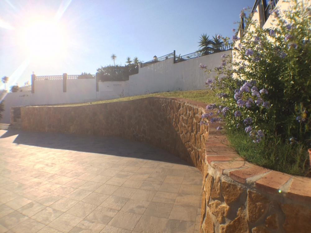 5 Bed Townhouse for sale in Frigiliana Costa Del Sol East, Málaga, Spain
