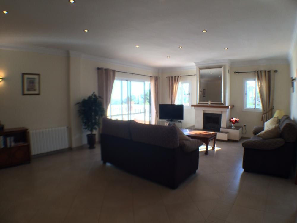 5 Bed Townhouse for sale in Frigiliana Costa Del Sol East, Málaga, Spain