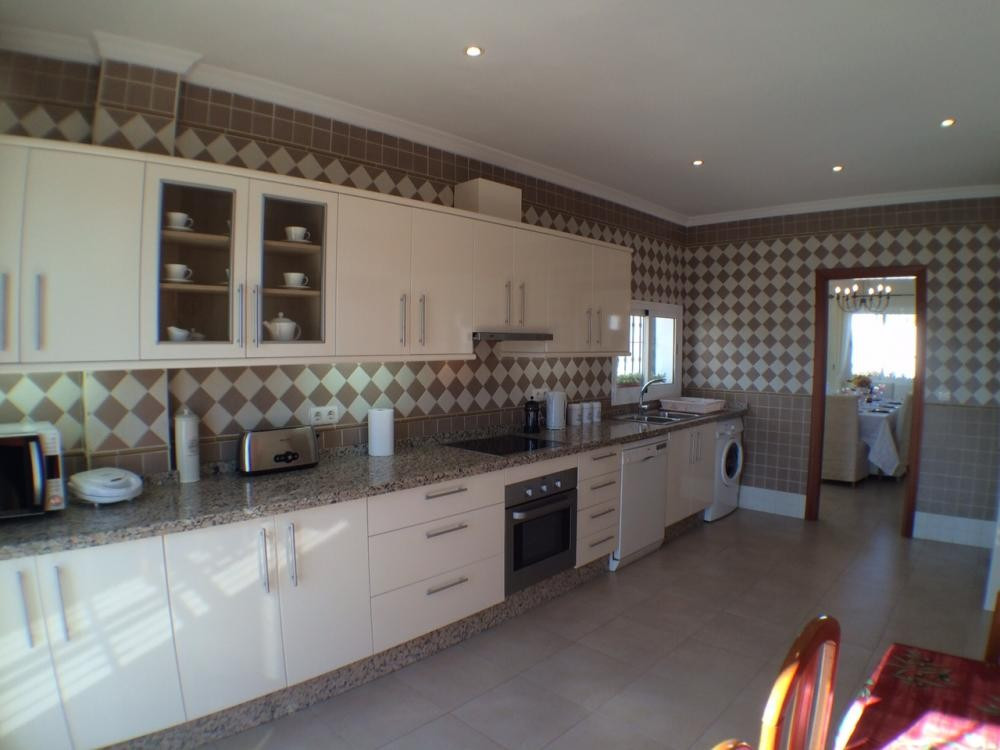 5 Bed Townhouse for sale in Frigiliana Costa Del Sol East, Málaga, Spain
