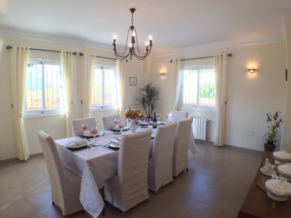 5 Bed Townhouse for sale in Frigiliana Costa Del Sol East, Málaga, Spain