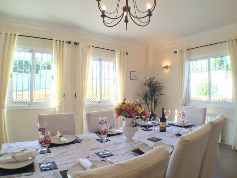 5 Bed Townhouse for sale in Frigiliana Costa Del Sol East, Málaga, Spain