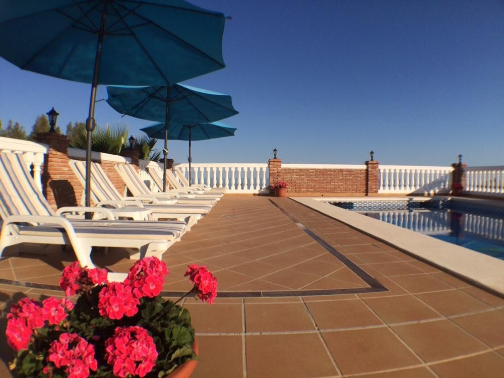 5 Bed Townhouse for sale in Frigiliana Costa Del Sol East, Málaga, Spain