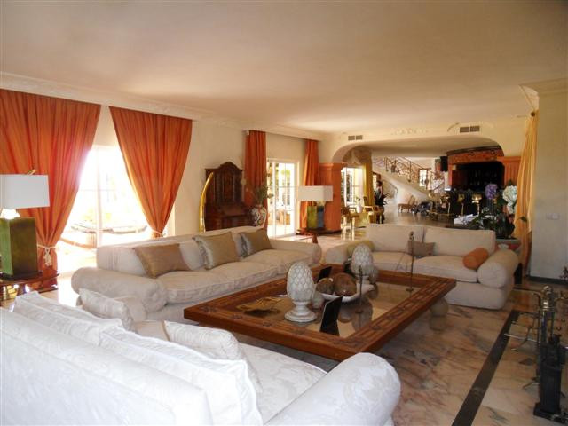 Se vende Villa - Chalet de 8 dormitorios en Costa Del Sol, Málaga, España