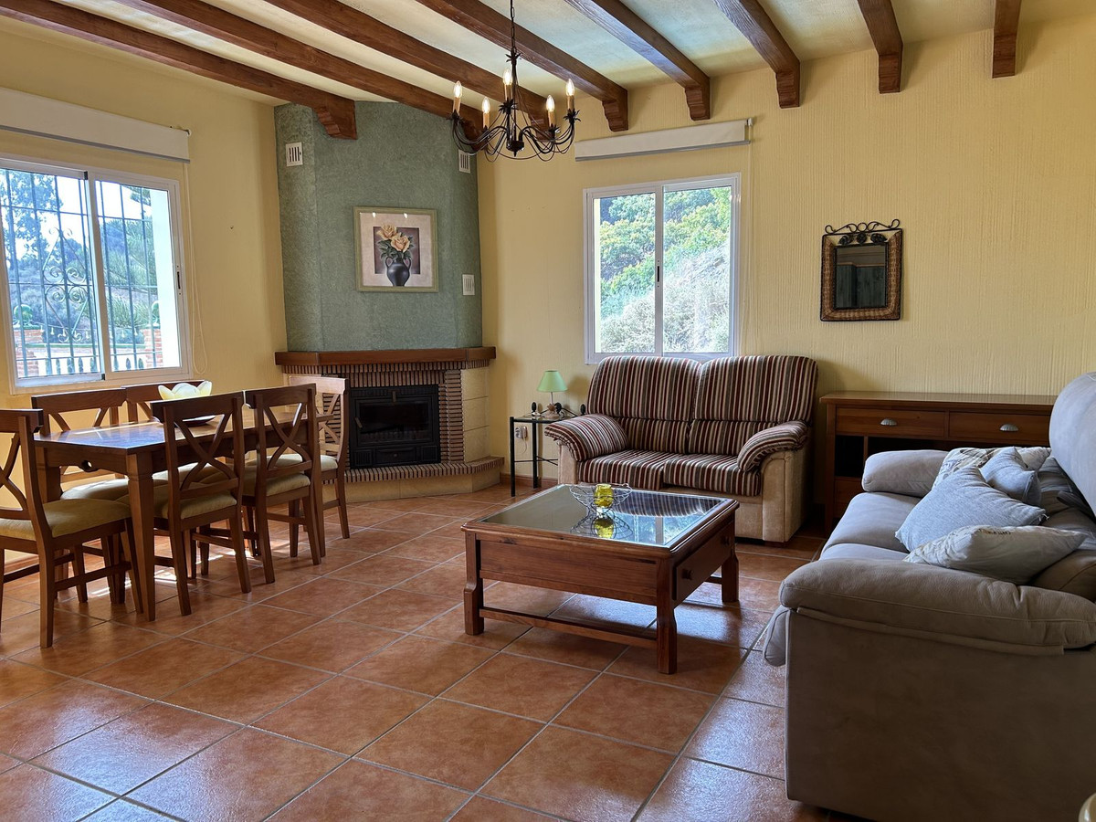4 Bed Townhouse for sale in Nerja Costa Del Sol East, Málaga, Spain
