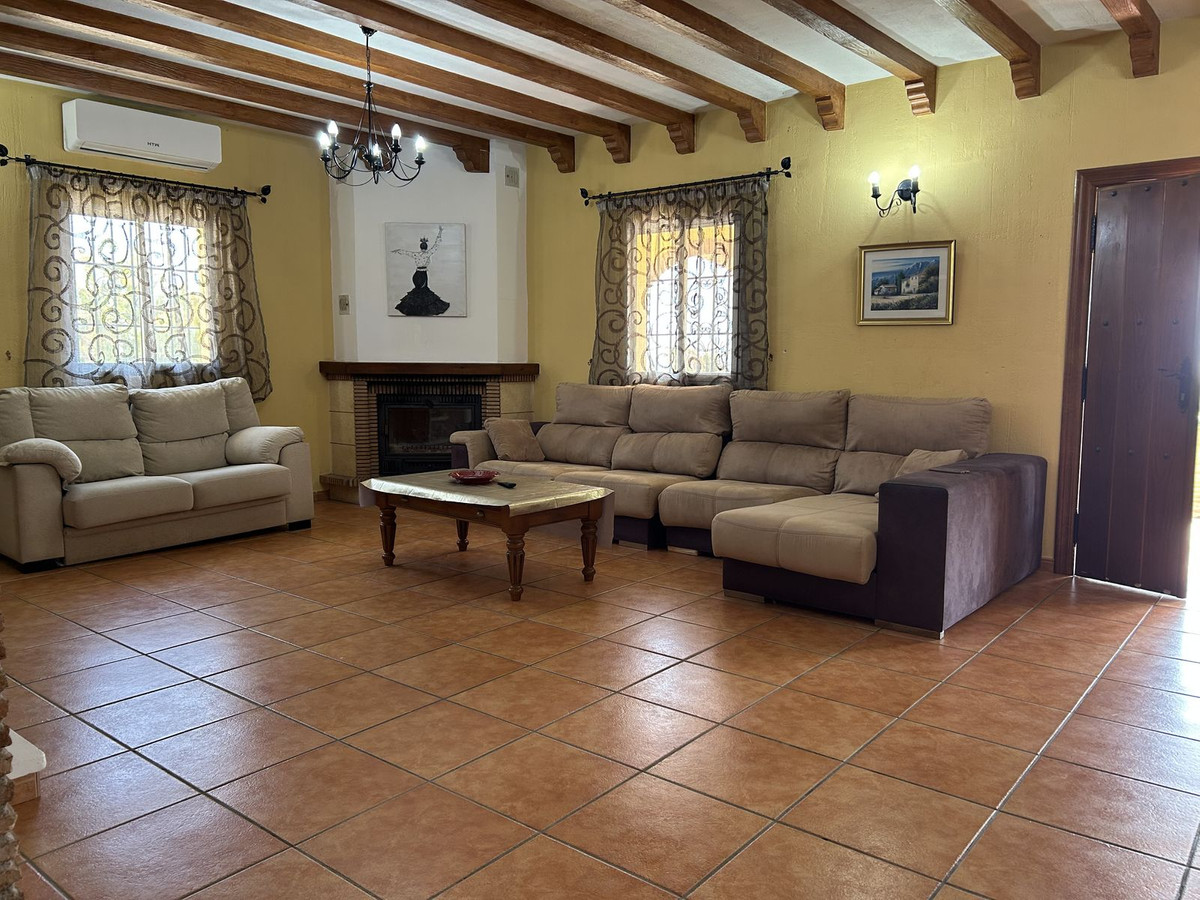 4 Bed Townhouse for sale in Nerja Costa Del Sol East, Málaga, Spain