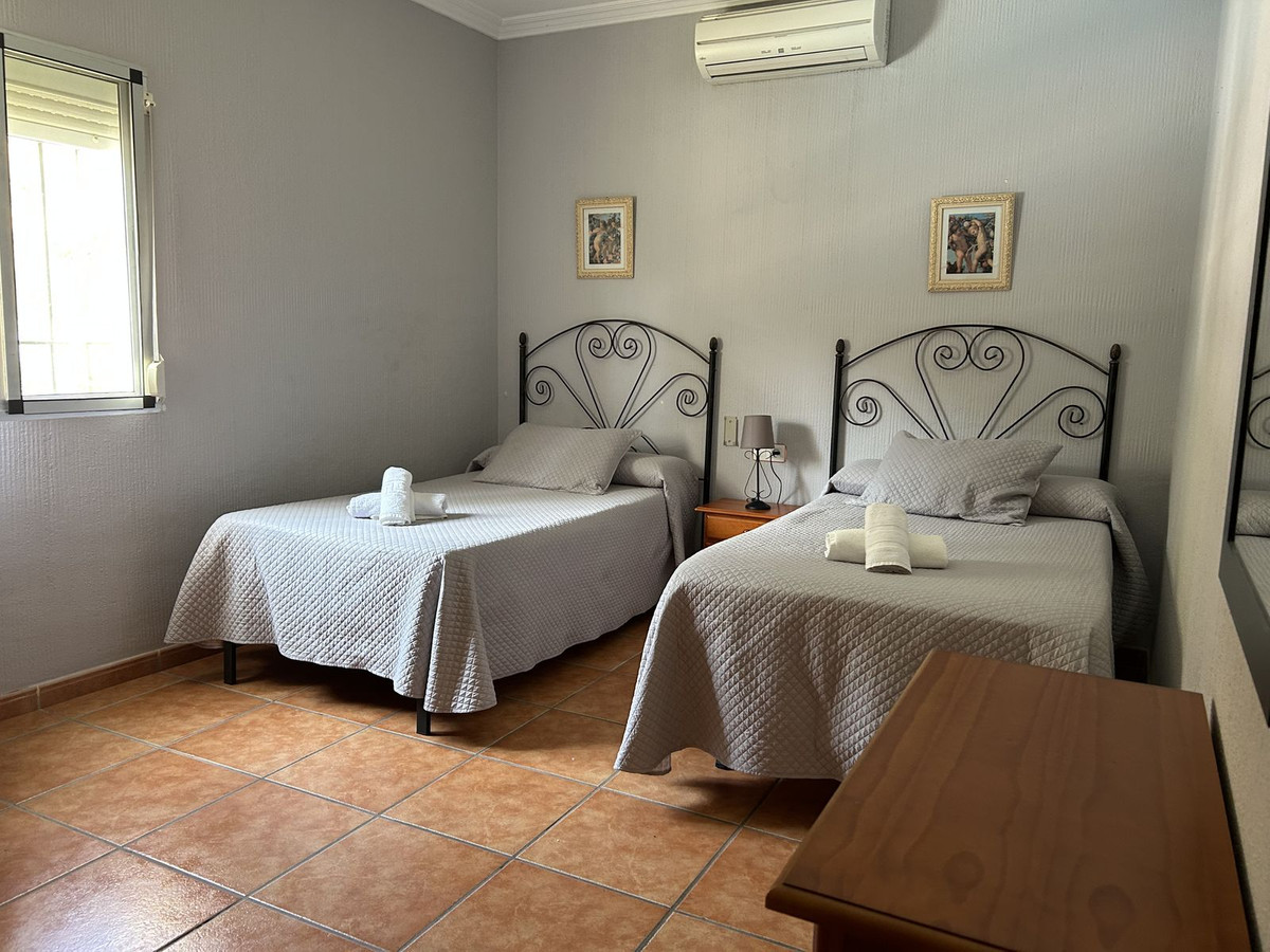 4 Bed Townhouse for sale in Nerja Costa Del Sol East, Málaga, Spain