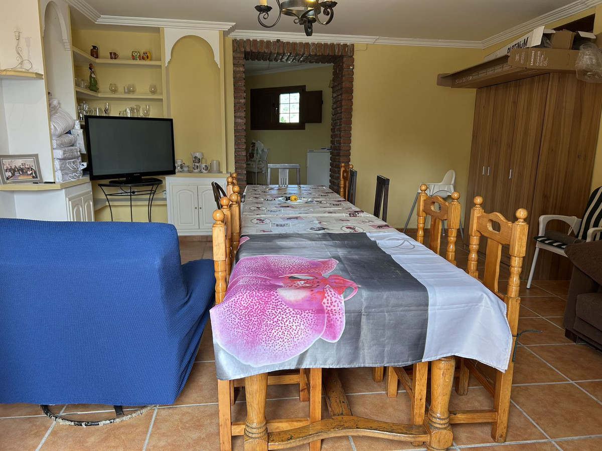 4 Bed Townhouse for sale in Nerja Costa Del Sol East, Málaga, Spain