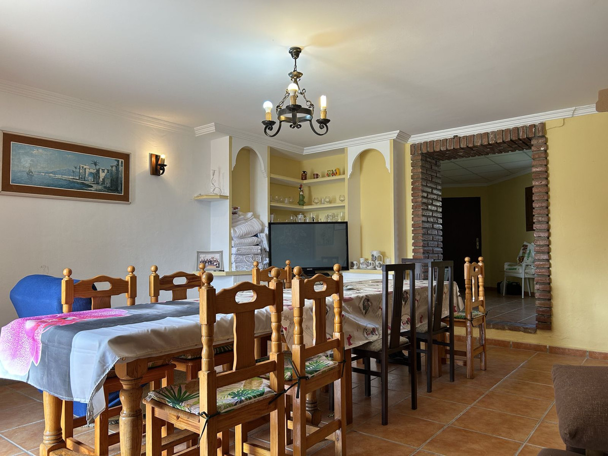 4 Bed Townhouse for sale in Nerja Costa Del Sol East, Málaga, Spain