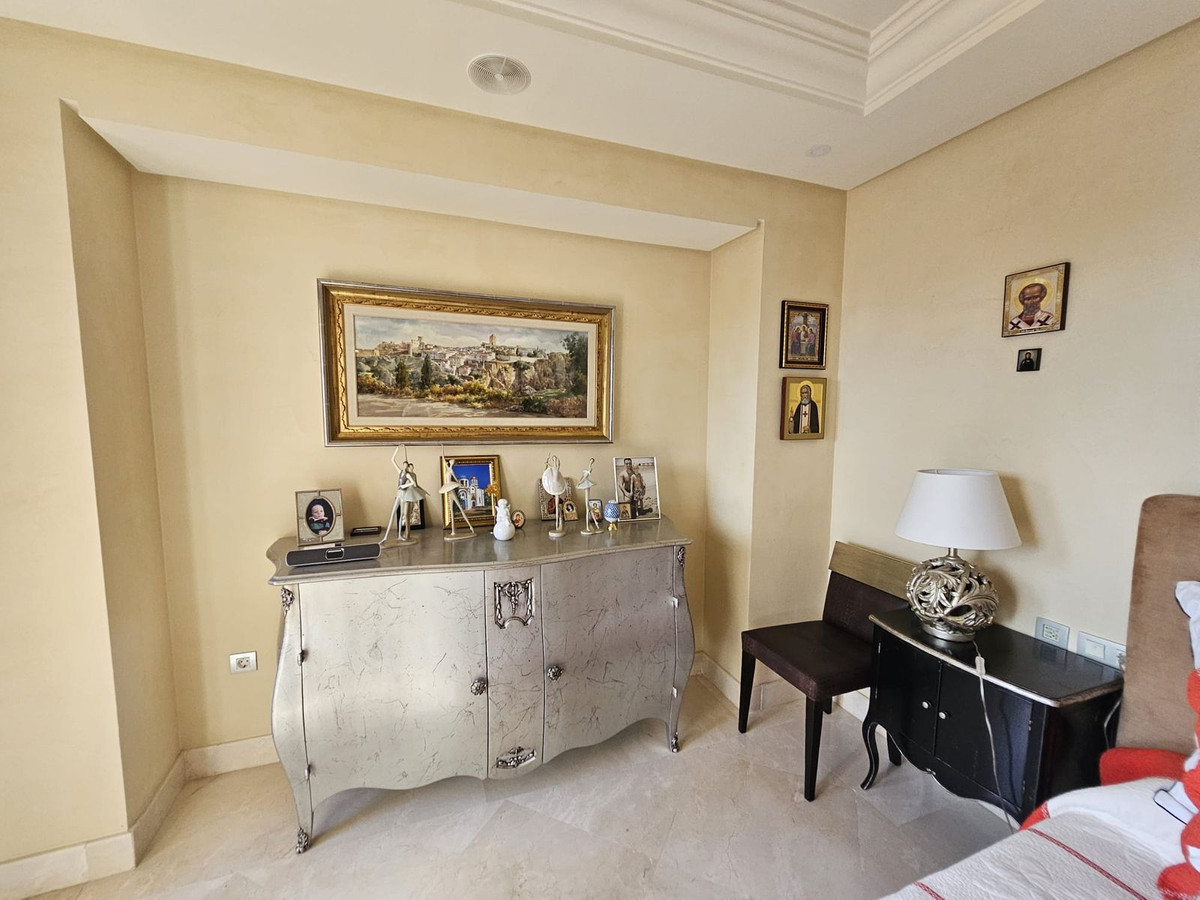 3 Bed Apartment for sale in Estepona Costa Del Sol, Málaga, Spain