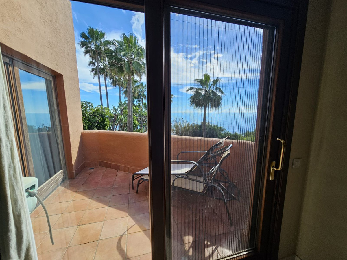 3 Bed Apartment for sale in Estepona Costa Del Sol, Málaga, Spain