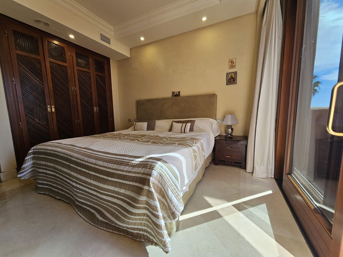 3 Bed Apartment for sale in Estepona Costa Del Sol, Málaga, Spain