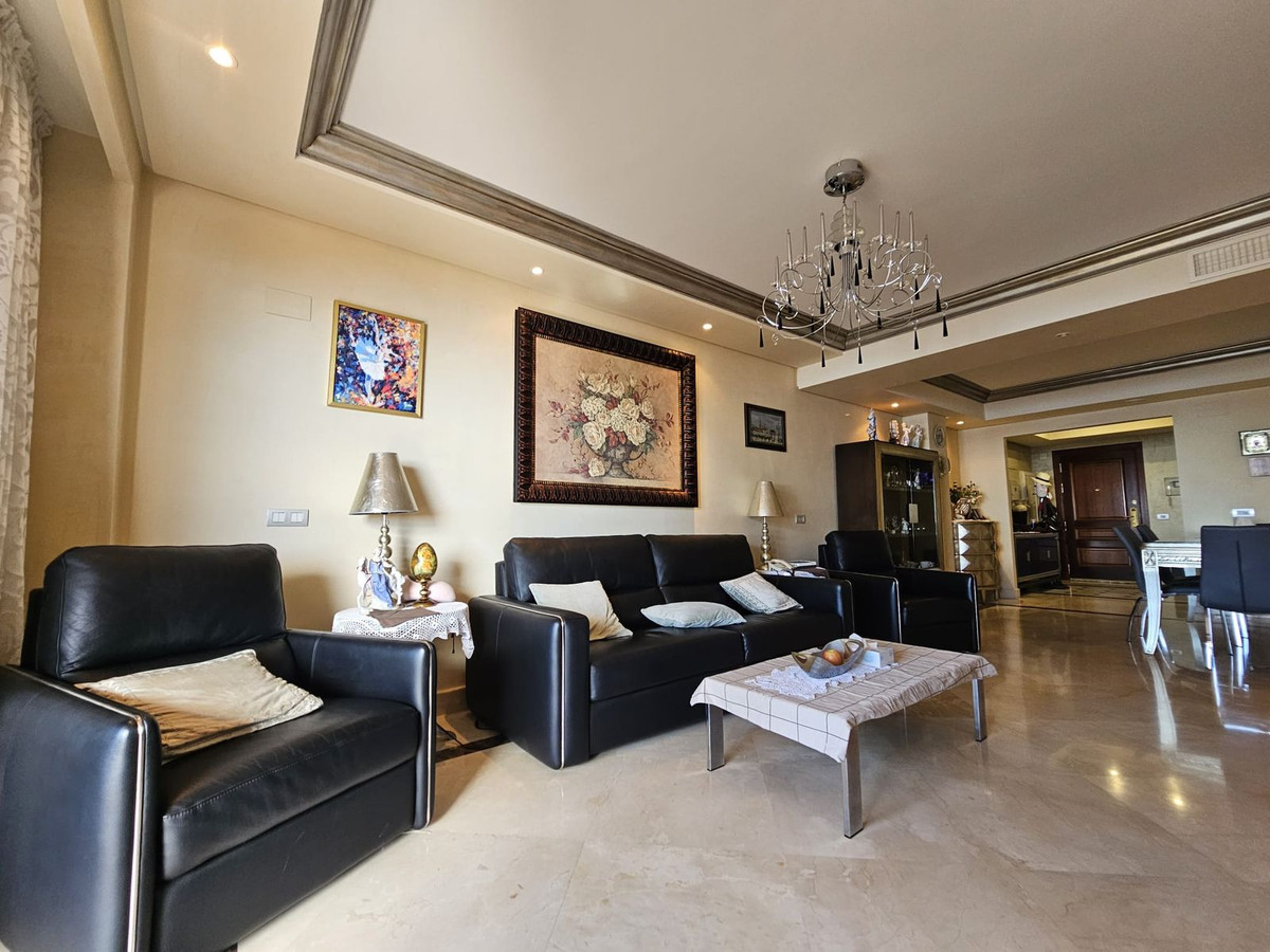 3 Bed Apartment for sale in Estepona Costa Del Sol, Málaga, Spain