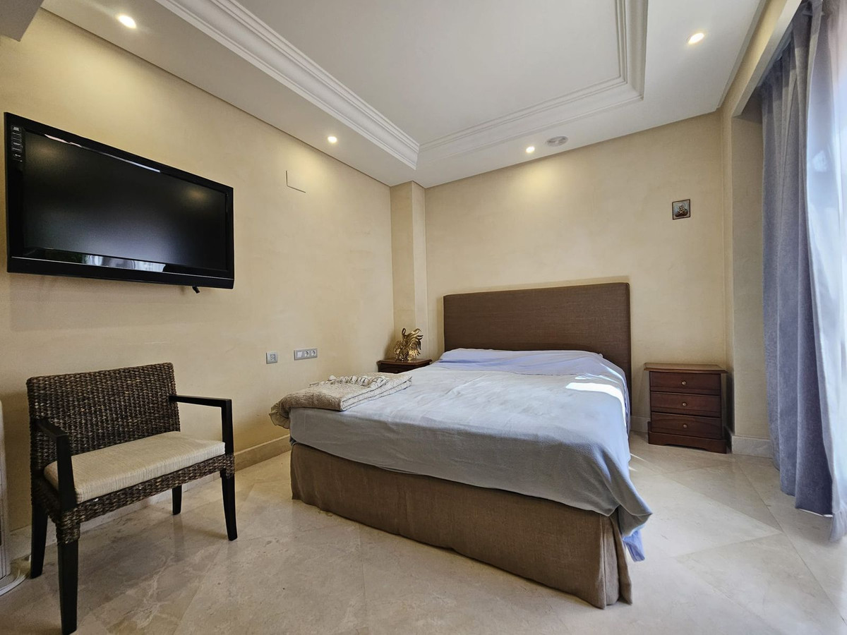 3 Bed Apartment for sale in Estepona Costa Del Sol, Málaga, Spain