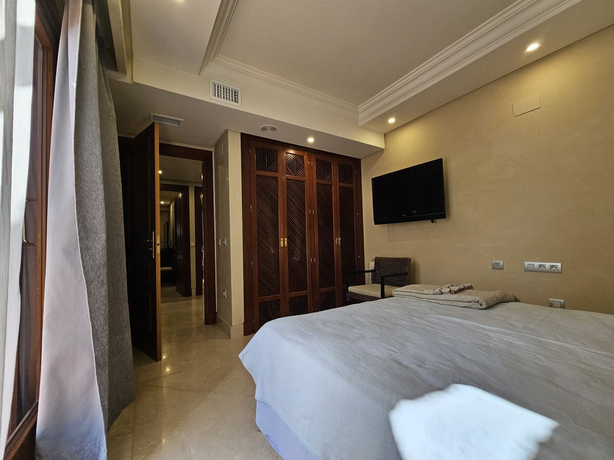 3 Bed Apartment for sale in Estepona Costa Del Sol, Málaga, Spain