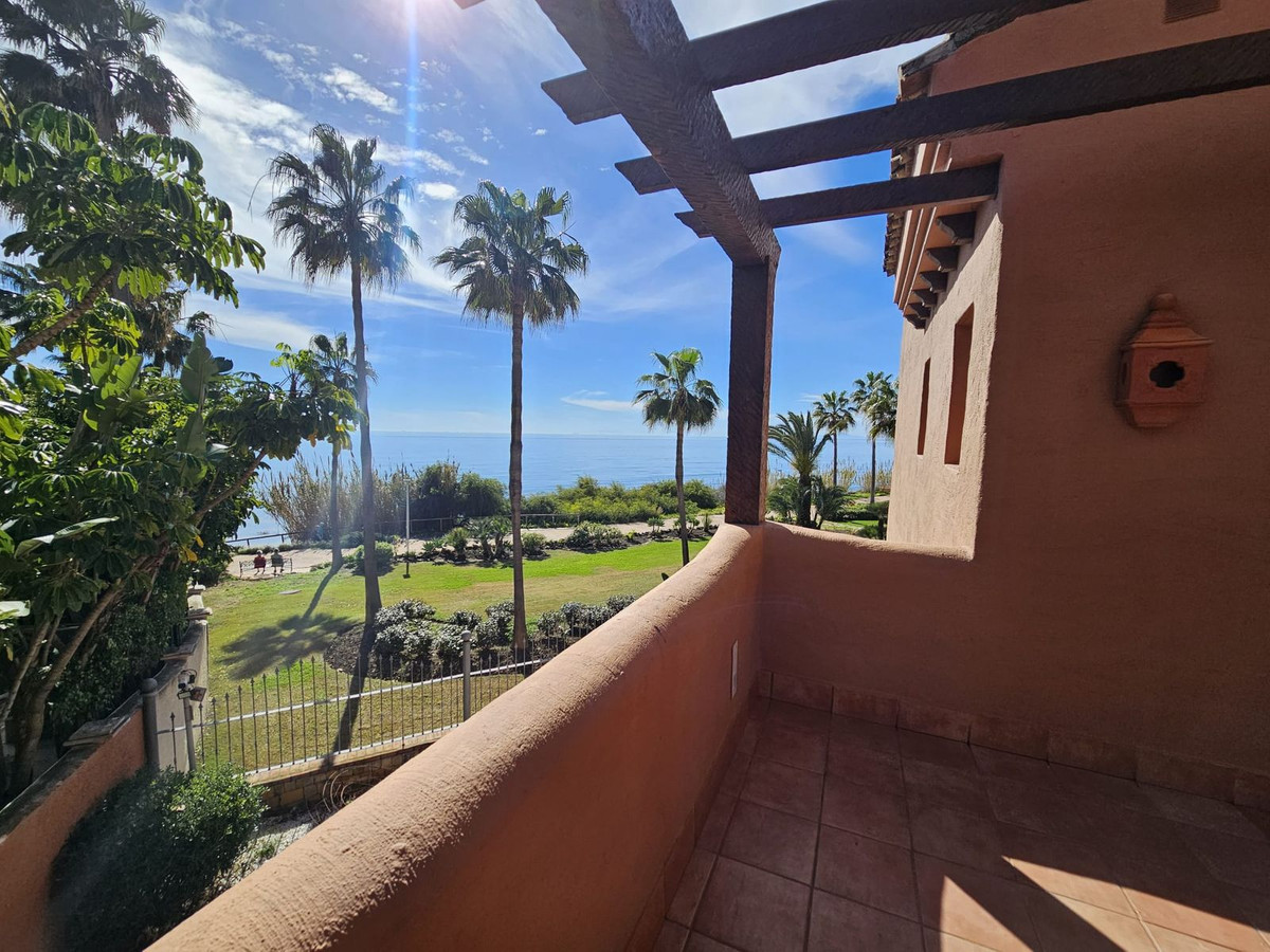 3 Bed Apartment for sale in Estepona Costa Del Sol, Málaga, Spain