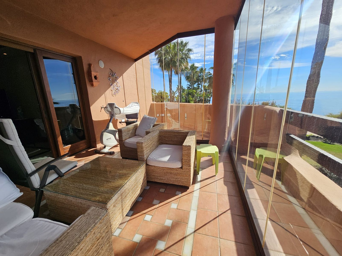 3 Bed Apartment for sale in Estepona Costa Del Sol, Málaga, Spain