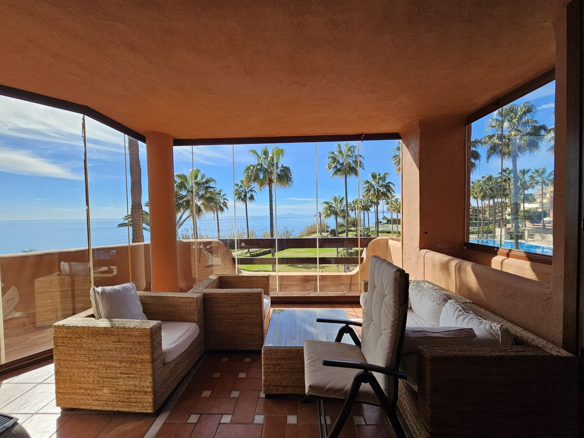 3 Bed Apartment for sale in Estepona Costa Del Sol, Málaga, Spain