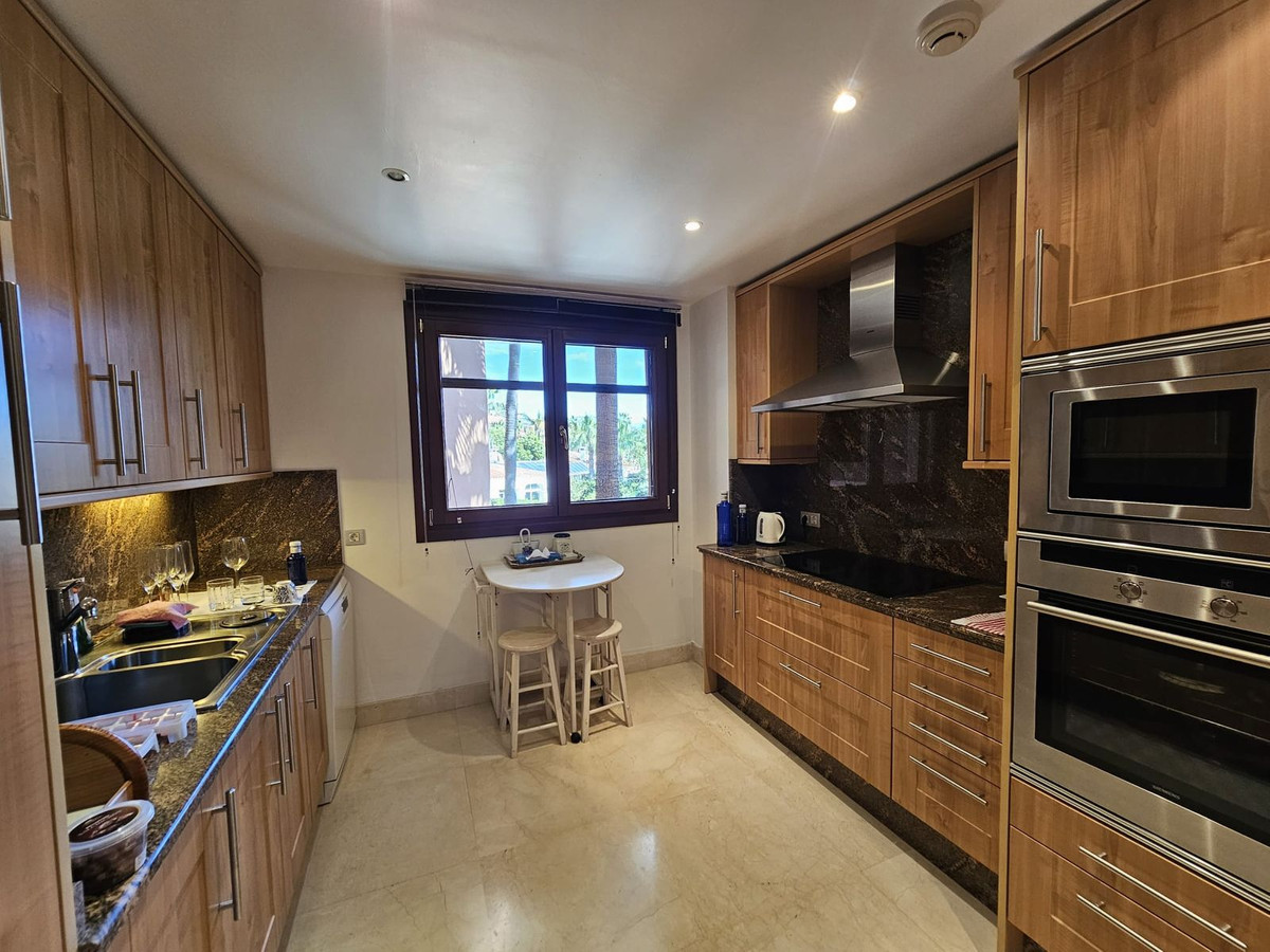3 Bed Apartment for sale in Estepona Costa Del Sol, Málaga, Spain