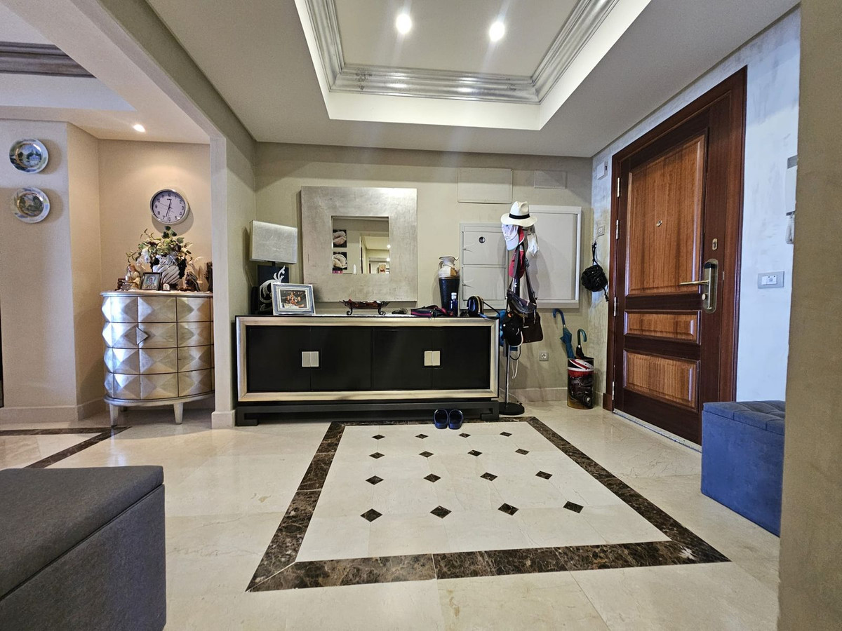 3 Bed Apartment for sale in Estepona Costa Del Sol, Málaga, Spain