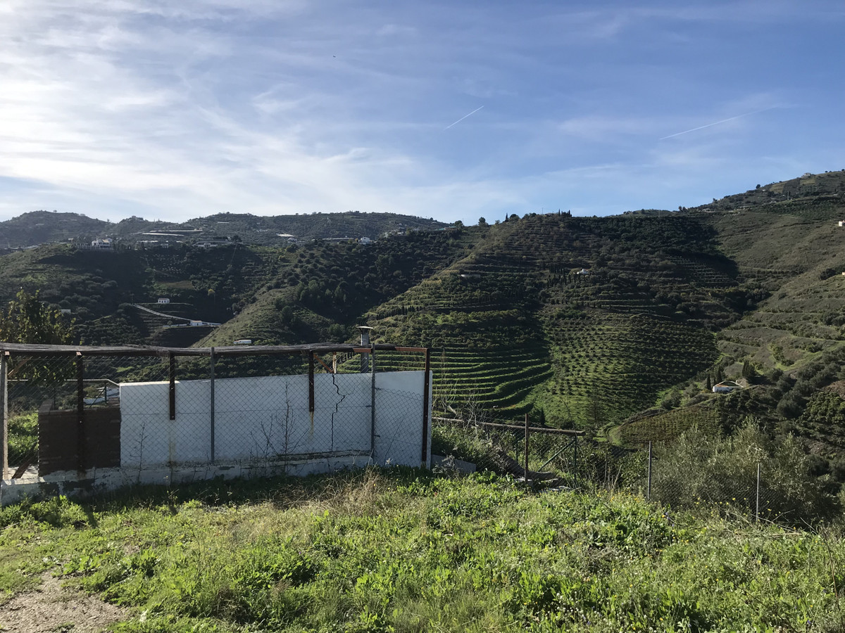 Se vende Finca - Cortijo de 2 dormitorios en Costa Del Sol East, Málaga, España